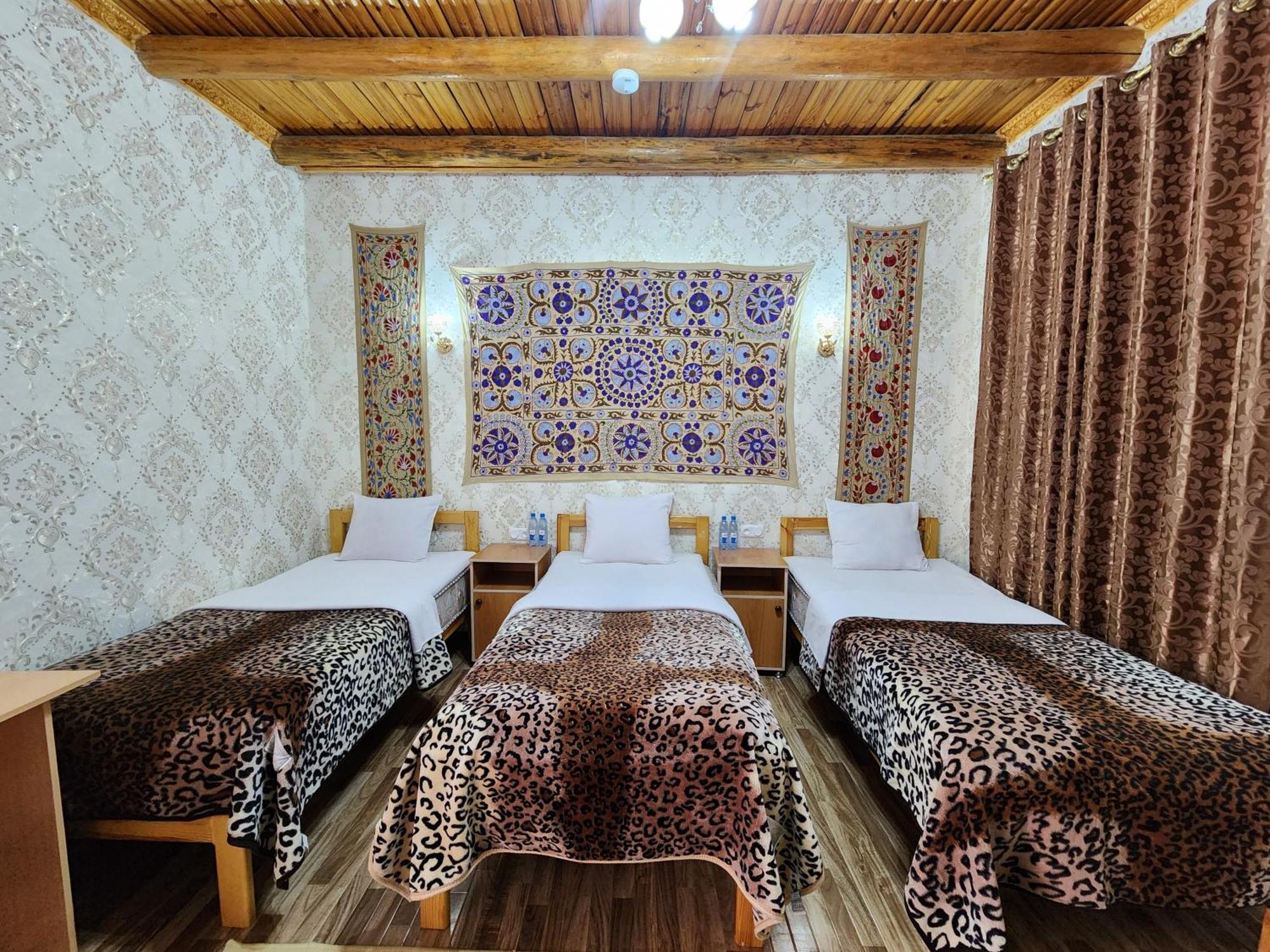 Samani Bukhara Bed & Breakfast ภายนอก รูปภาพ